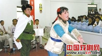 包头老年京剧团的无奈与坚守