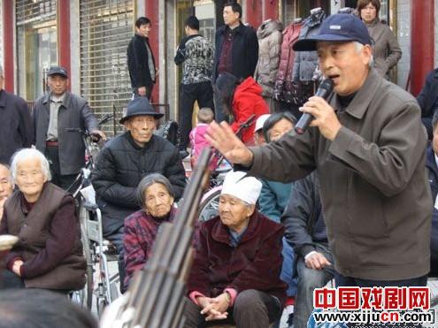 66岁的刘景颜老人反串豫剧《对花枪》