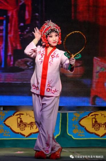 安阳市青年豫剧团新排剧目《抬花轿》首演成功！