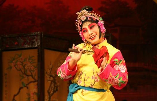 牛淑贤与王清芬之两个版本、两种风格的豫剧《大祭桩&middot;表花》一折赏析