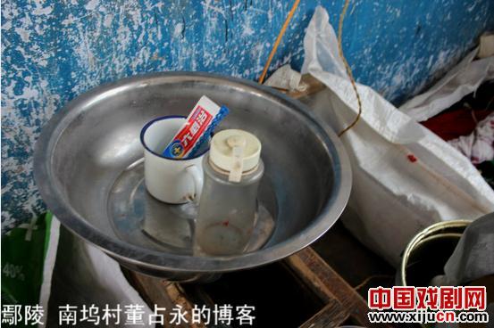 河南农村民营豫剧团女演员住处安阳豫北红脸王