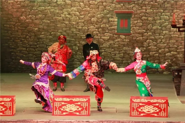 川剧《尘埃落定》