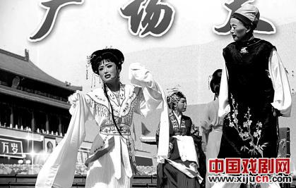 雨辰越剧团上演《哑女告状》