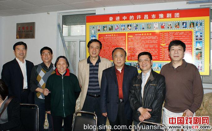 许昌市豫剧团奏响《花乡曲》