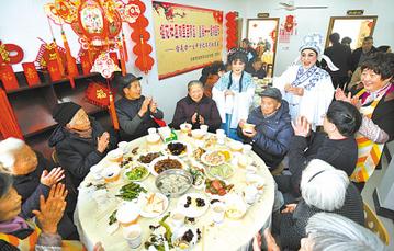 江东社区学院越剧班学员参加&ldquo;邻里百家筵、欢乐迎羊年&rdquo;活动