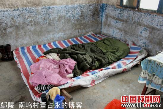 河南农村民营豫剧团女演员住处安阳豫北红脸王