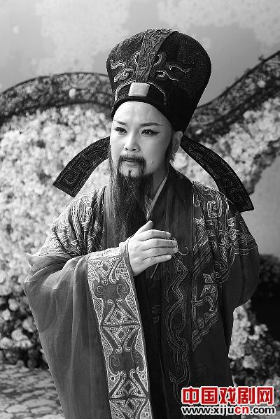 祝员外——董柯娣饰演