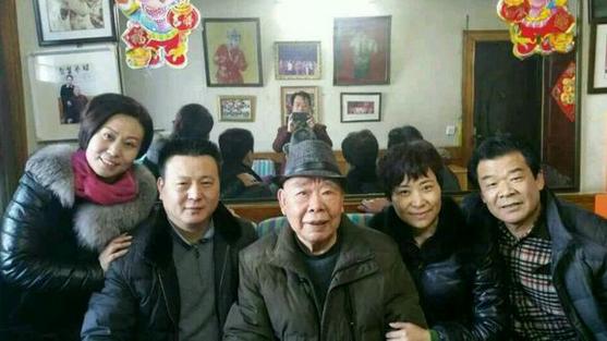 洛曲老师们看望曲剧前辈马琪，刘卫生先生