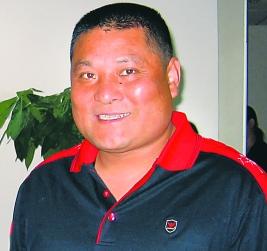 嵊州市群艺越剧团团长：石国荣