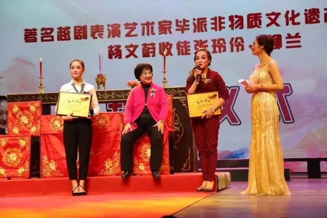 桐庐三位越剧新秀拜越剧名家金静、杨文蔚为师