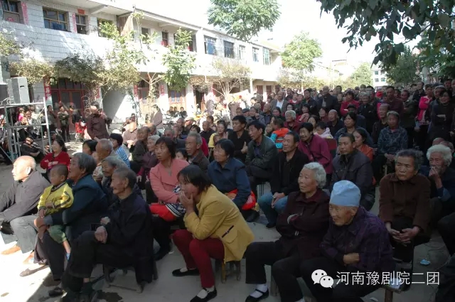 大戏送基层,就是受欢迎