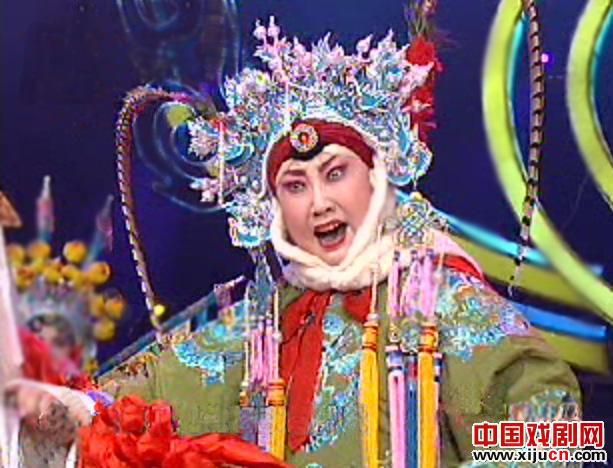 谷秀荣&ldquo;佘老太君&rdquo;客厅：像舞台一样敞亮