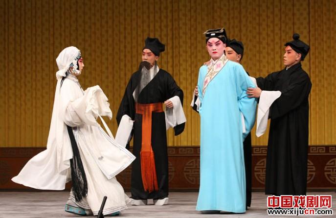 京剧《勘玉钏》