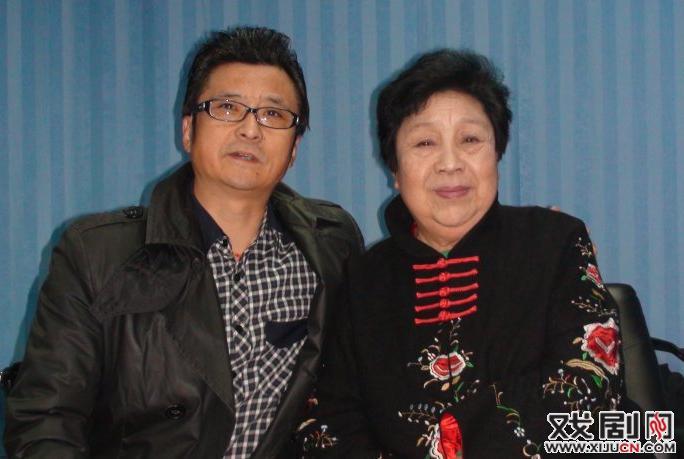 李平生与王派创始人王素君合影