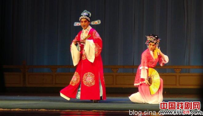 看评剧经典折子戏专场算是来着了