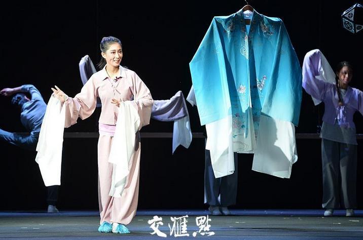 一袭&ldquo;戏服&rdquo;巧埋伏笔 京剧《青衣》博得满堂彩