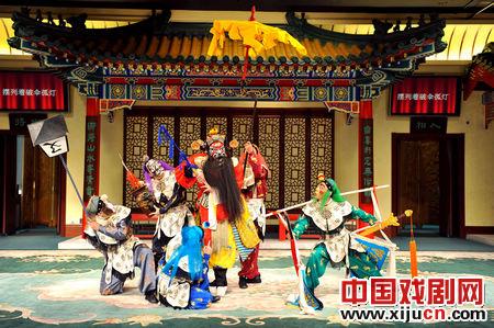 中国京剧流派传承班学员演出京剧《钟馗嫁妹》