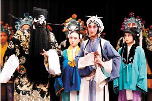 天津京剧院青年演员上演青春版张派名剧《秦香莲》