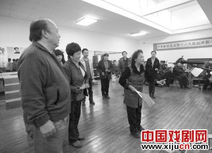 现代评剧《社区人家》