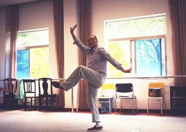 京剧名师桑鸿国