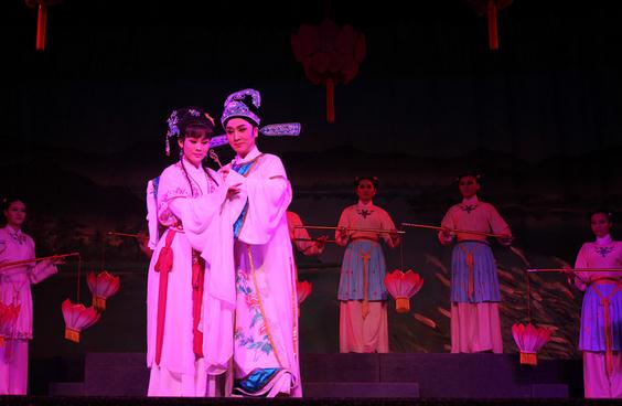 越剧大戏《荆钗记》