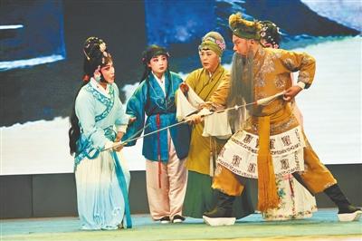 常派豫剧《花木兰》走进校园