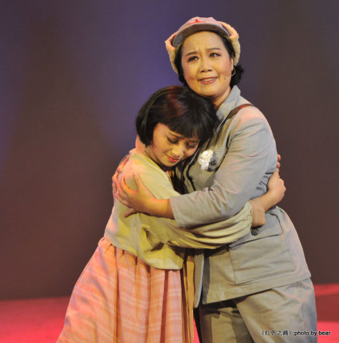 越剧《八女投江》