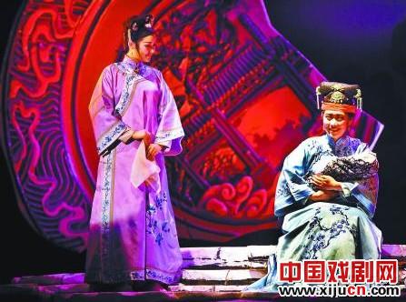 北京曲剧艺术中前俱乐部中的大学生会员已近2000人