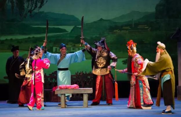 郑州市豫剧院&ldquo;舞台艺术送农民&rdquo;戏曲下乡暖人心