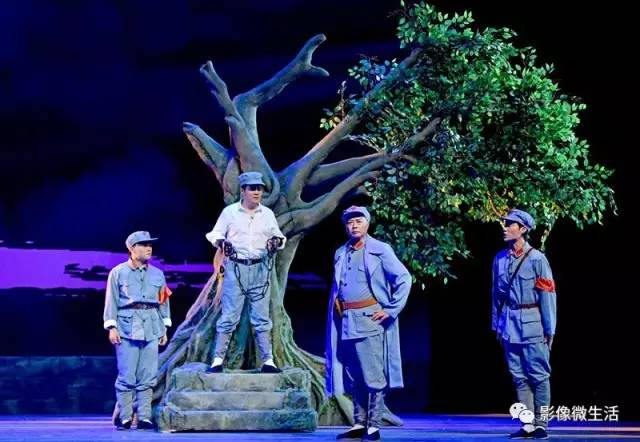 大型川剧现代戏《红盐》6月14日与您相约酒城大剧院！购票从速喔！