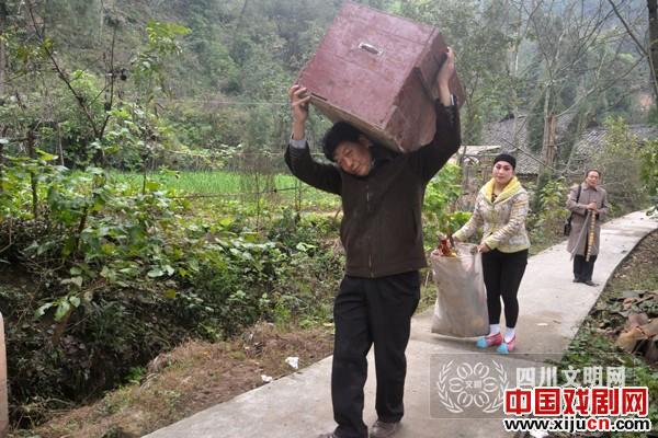 国民川剧团下乡连演五天大戏