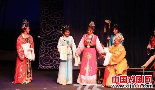 越剧名家王君安精彩领衔演出&ldquo;黄金水岸2011金秋戏曲群英汇&rdquo;