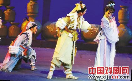 原创大戏《烟雨青瓷》演出