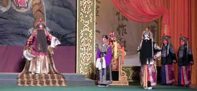 京剧《海瑞背纤》