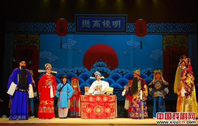 河南省豫剧二团复排的《桃李梅》和《五女拜寿》昨晚上演