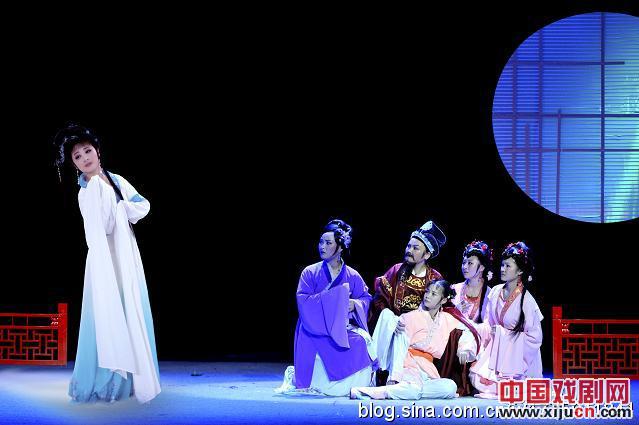 新编越剧《花溪情歌》