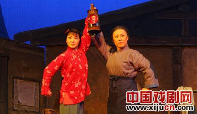 中西结合现代京剧《红灯记》