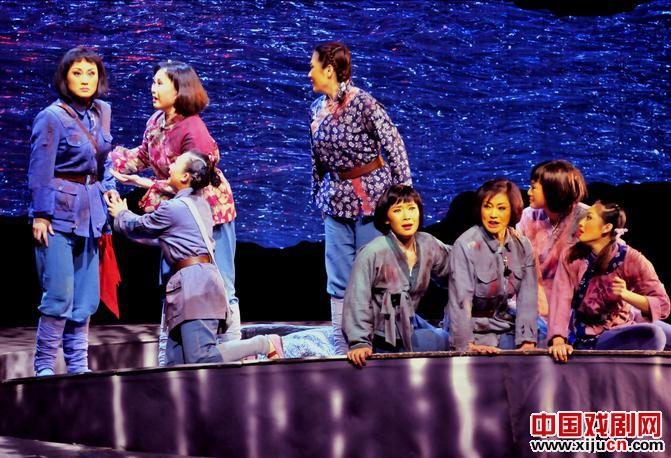 黑龙江省评剧院演出评剧《八女投江》