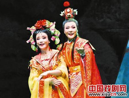 宁波市小百花越剧团的新编历史剧《荣华梦》唱响中国大戏院