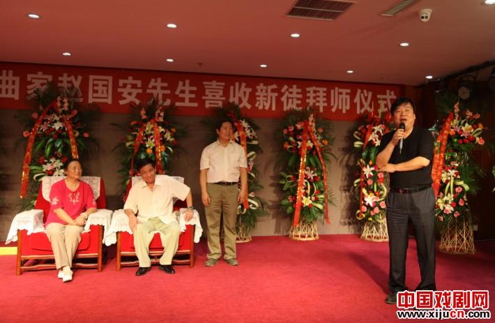 板胡奇才轩建新拜在作曲家赵国安门下