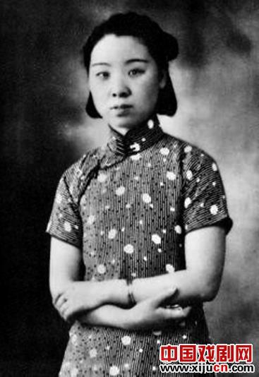 陈素真年轻时的便装照