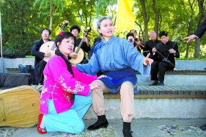 北京丰台区有60个社区票友会常年活动