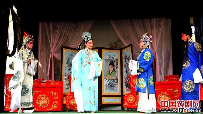 豫剧《桃李梅》