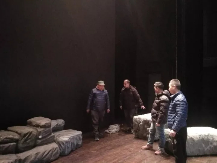 川剧《爱情天梯》今晚亮相2017天津小剧场戏剧嘉年华