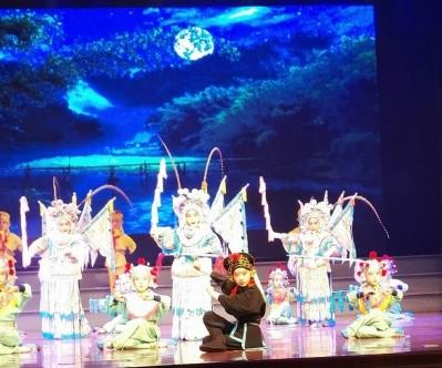 &ldquo;梅乡&rdquo;唱皮黄