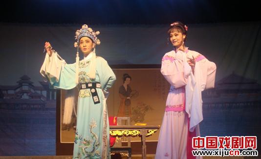 &ldquo;小百花&rdquo;演员高温演出昏倒在舞台上