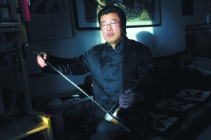 北京雅韵京剧社社长、首席琴宛风云讲京胡