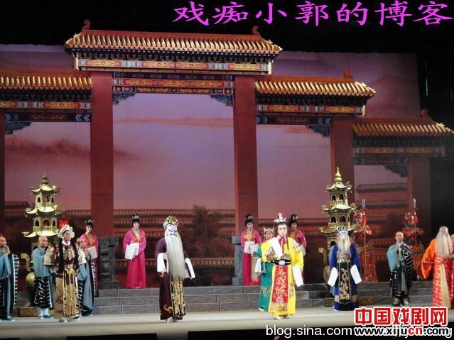 京剧《刘伯温》首演成功