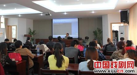 著名作曲顾达昌为&ldquo;小百花&rdquo;上音乐素质课