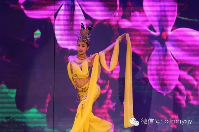 包头市漫瀚艺术剧院《综艺晚会》